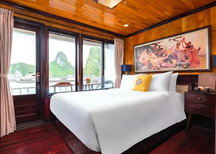 Hera Classic Boutique Cruise