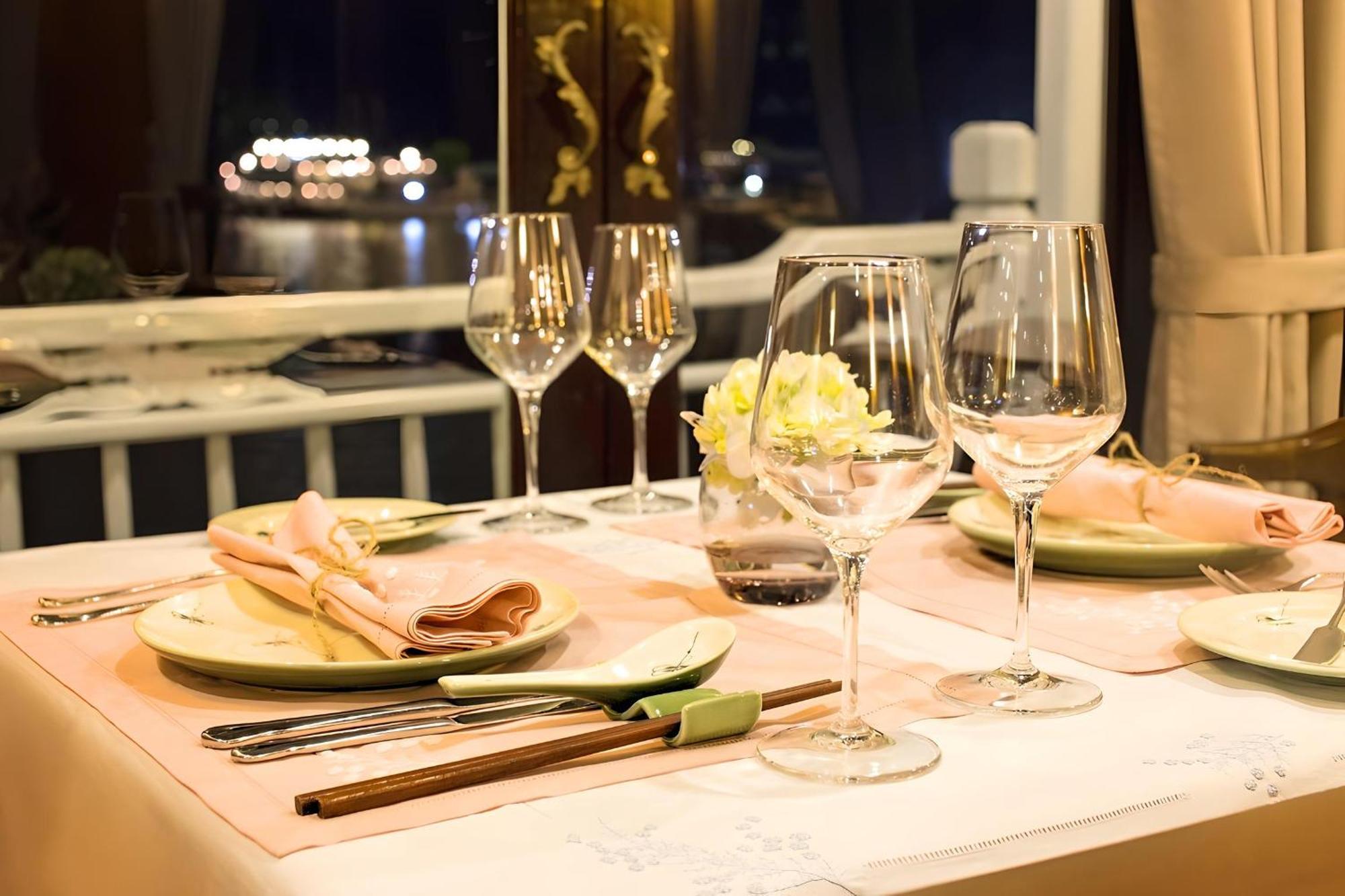Hera Classic Boutique Cruise Botel